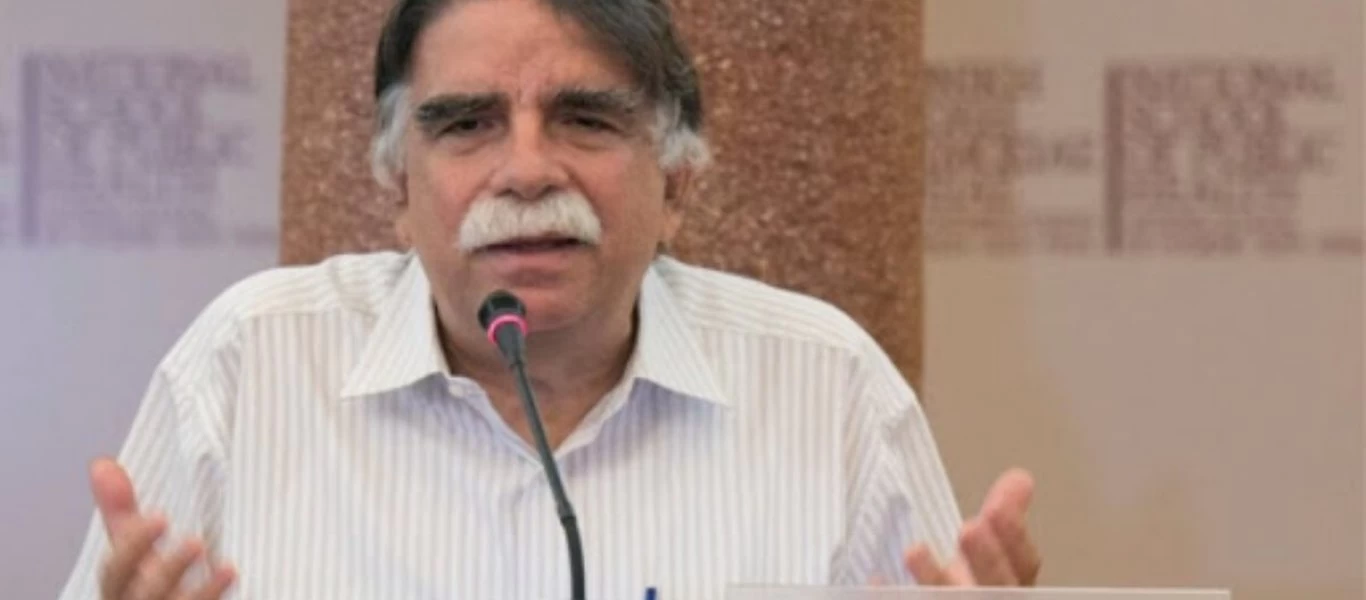 Μέλος της Επιστημονικής Επιτροπής «δίνει» την κυβέρνηση: «Είπαμε για λιγότερους μαθητές ανά τάξη αλλά είπαν όχι»